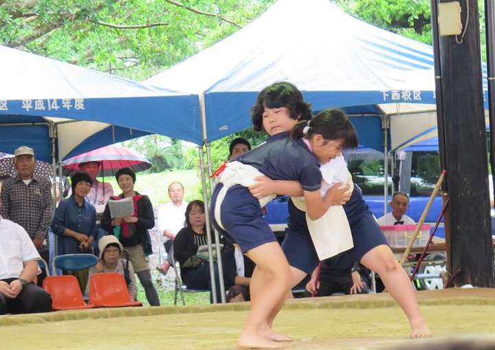 小学生　ポロリ 